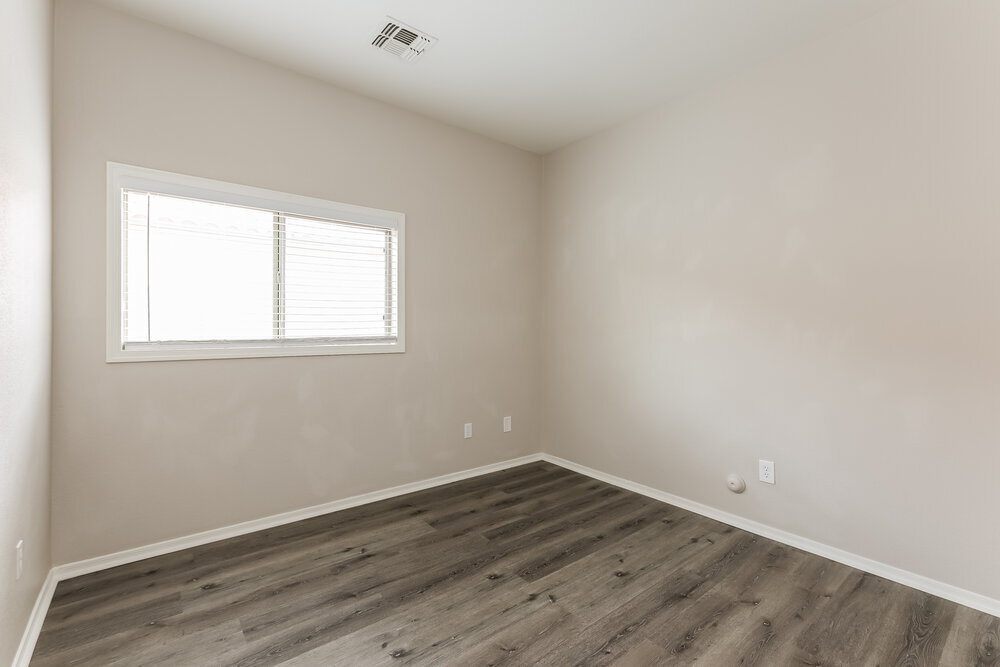 Building Photo - 101 E Valley View Dr