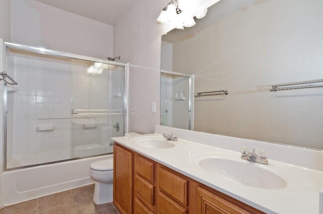 Building Photo - 506 Port Royale Way