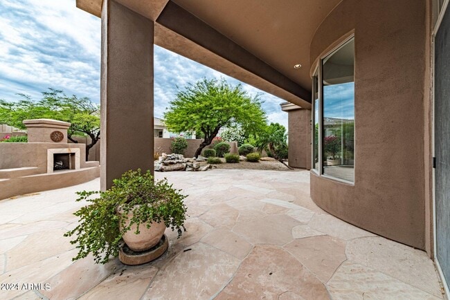 Building Photo - 11473 E Blanche Dr