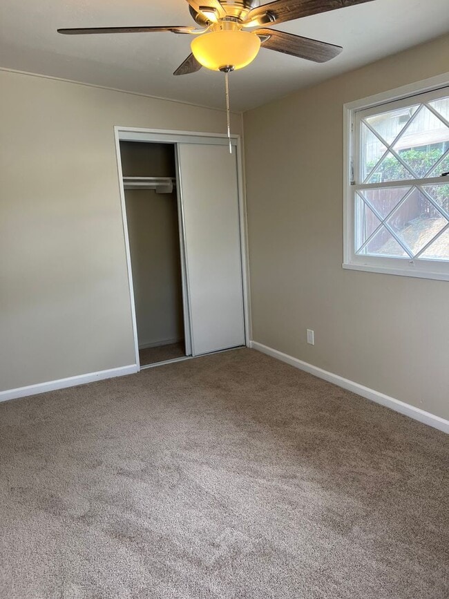 Building Photo - Updated 3BR/2BA home w/yard and garage in ...