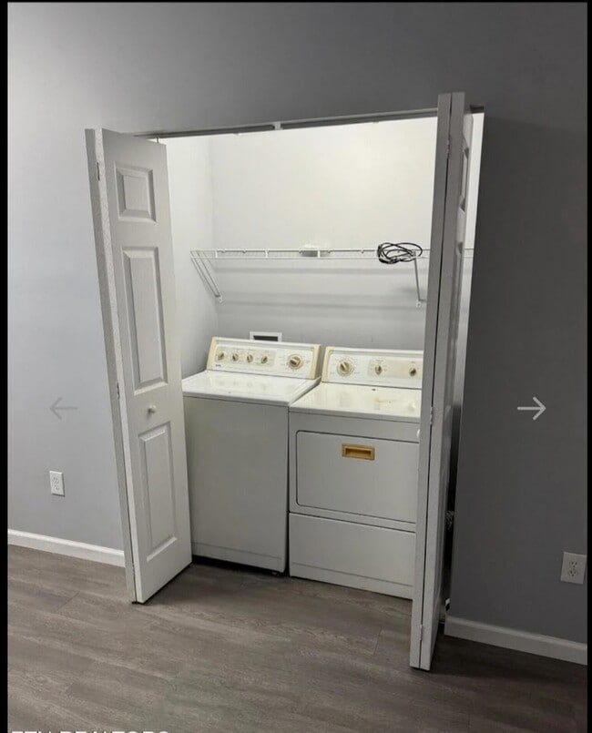 Building Photo - 2102 Adams Ave