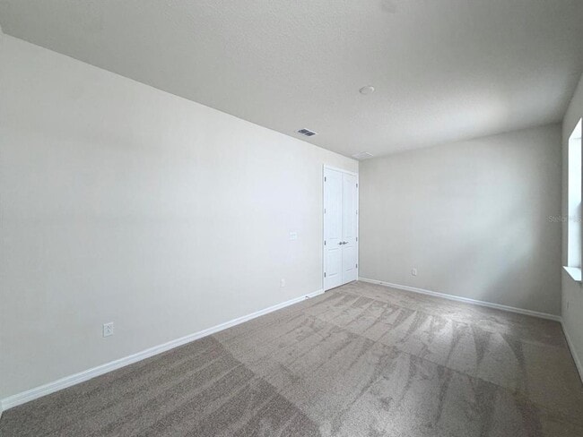 Building Photo - 6985 Oak Commons Way