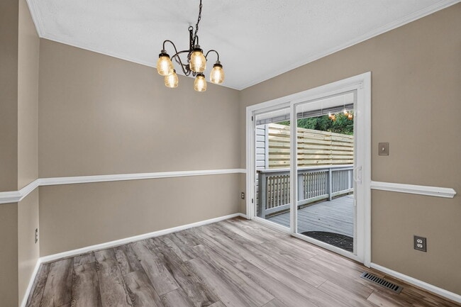 Building Photo - 8155 Deer Chase Ln