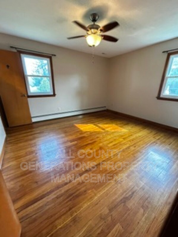 Building Photo - 2281 Weymouth Rd
