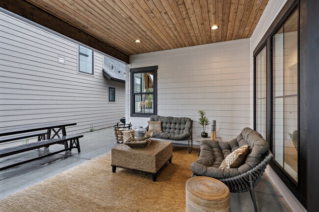 Building Photo - 2526 W Rustic Frg St