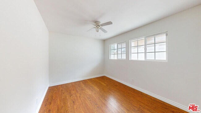 Building Photo - 17155 Donmetz St