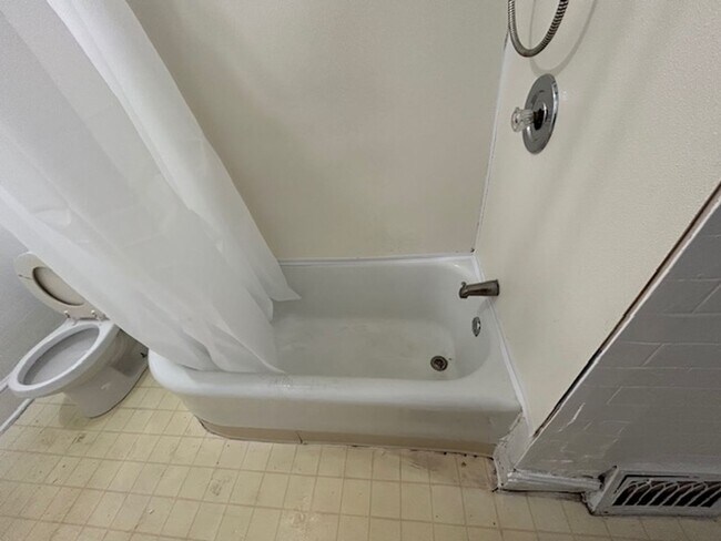 Building Photo - 2201 N 4th St