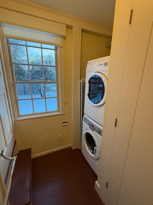 Building Photo - 72-74 Jefferson St