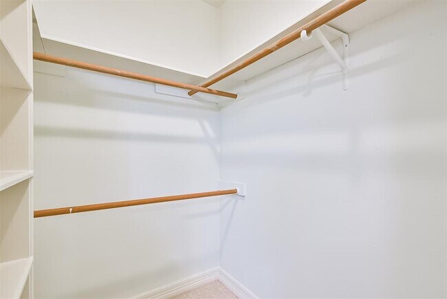 Building Photo - 4703 Ironwood Dr