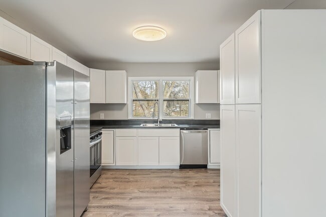 Building Photo - 3658 Tarbett Rd