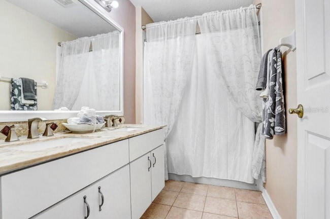 Building Photo - 8638 Hawbuck St