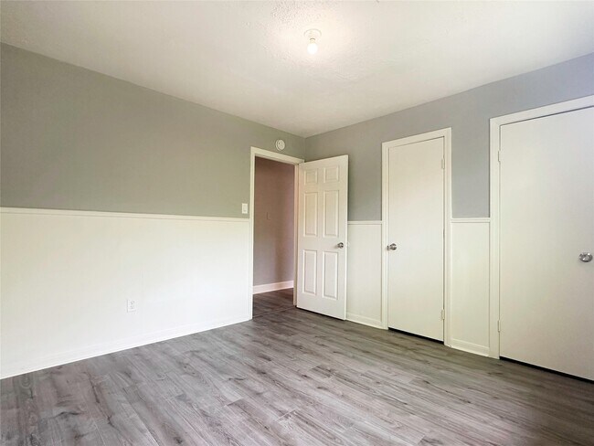 Building Photo - 6806 Winkleman Rd