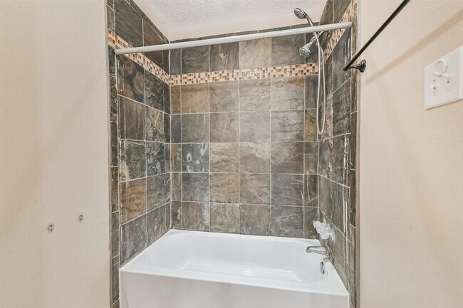 Building Photo - 19302 Cypress Bay Dr