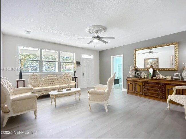 Building Photo - 11115 Duval Rd