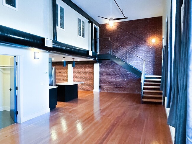 Building Photo - 340 Central Avenue