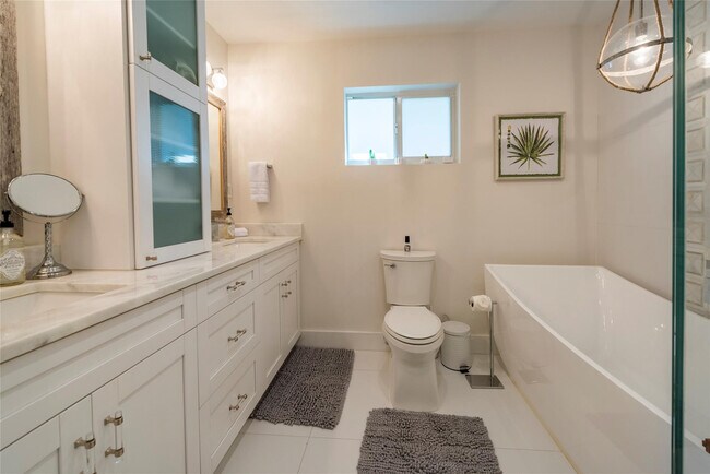 Building Photo - 1959 SE 25th Ave