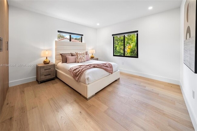 Building Photo - 600 NE 57th St