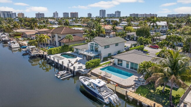 Building Photo - 2433 SE 10th St