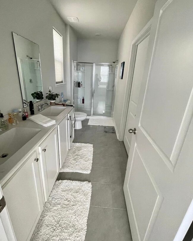 Building Photo - 2156 Ainsley Dr