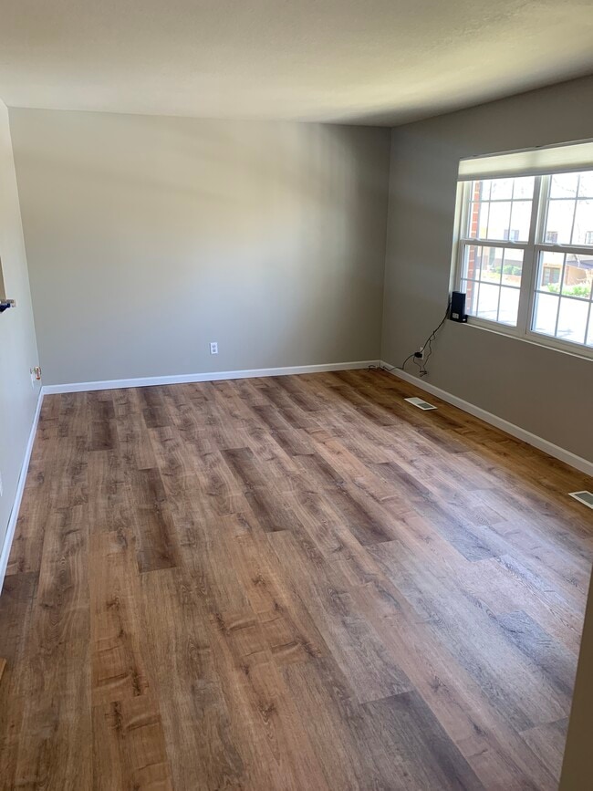 Building Photo - 9134 Westminister Cir Dr