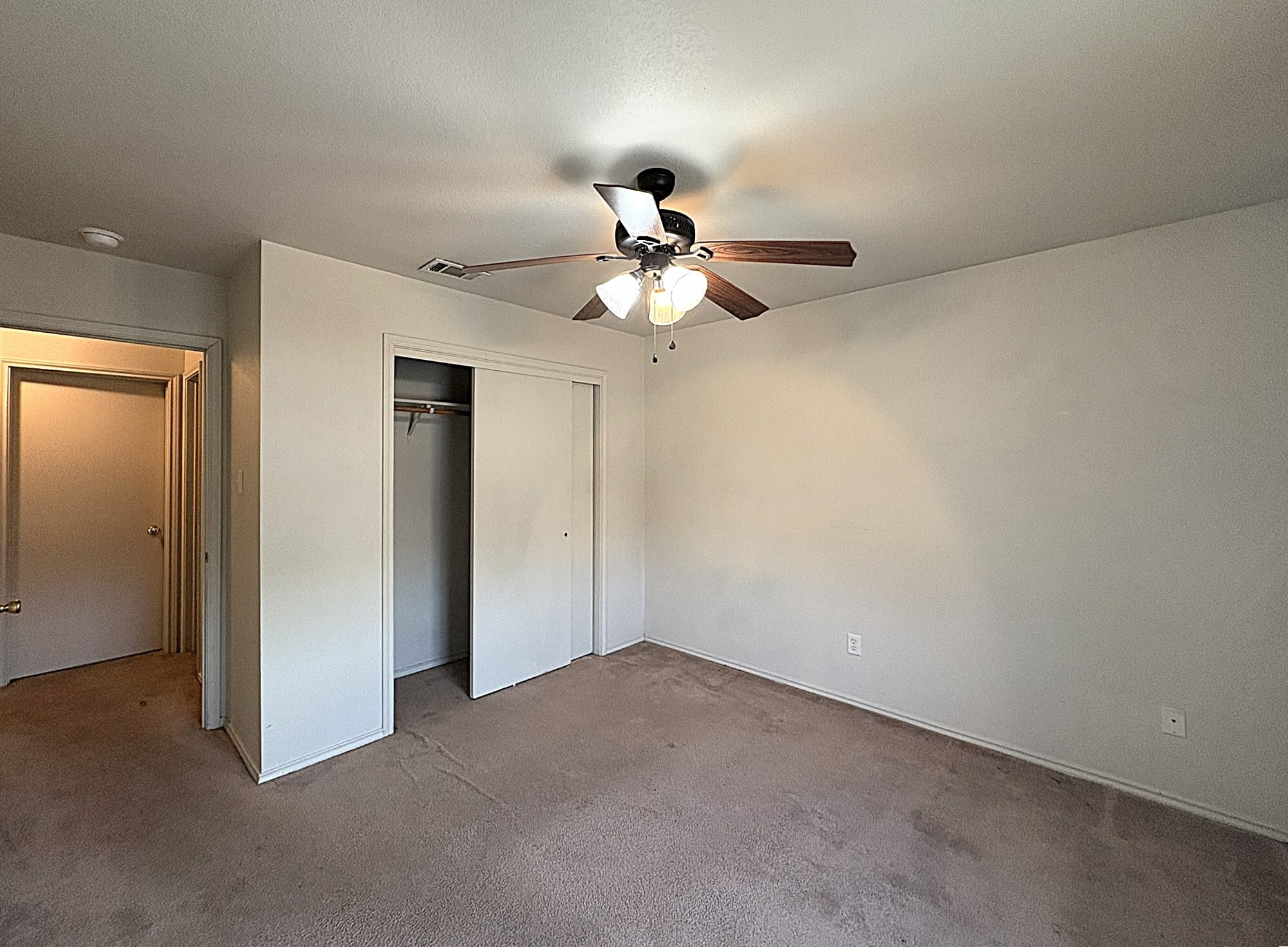 Building Photo - 1611 Inca Dr