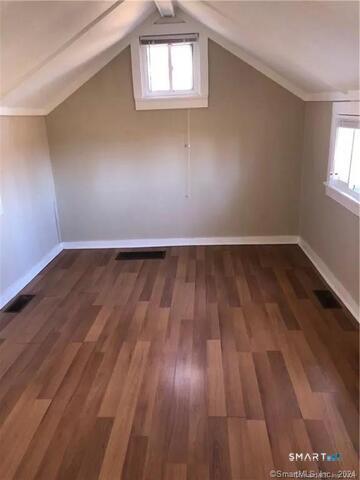 Building Photo - 44 Roseville Rd