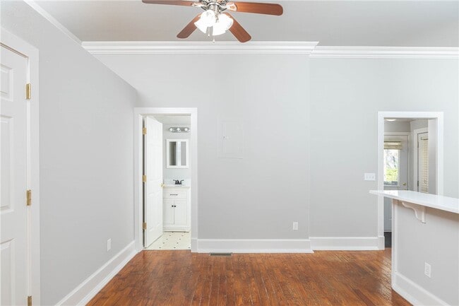 Building Photo - 349 Rollston Ave