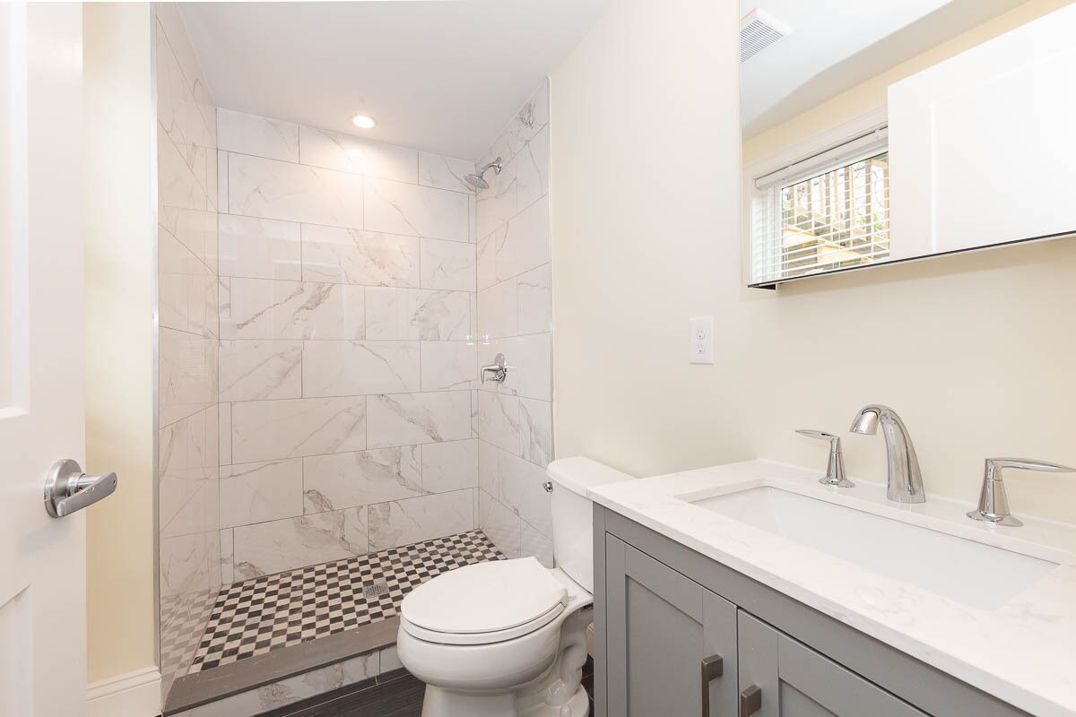 Building Photo - 59 Catherine St