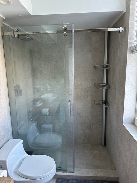 Building Photo - 800 Claughton Island Dr