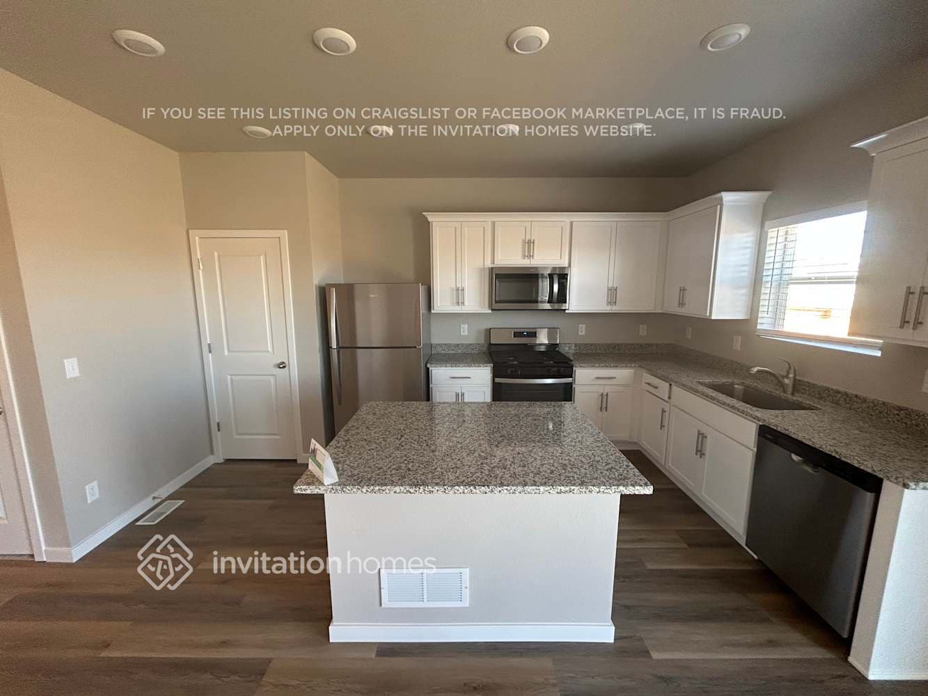 Building Photo - 7402 Green River Ave