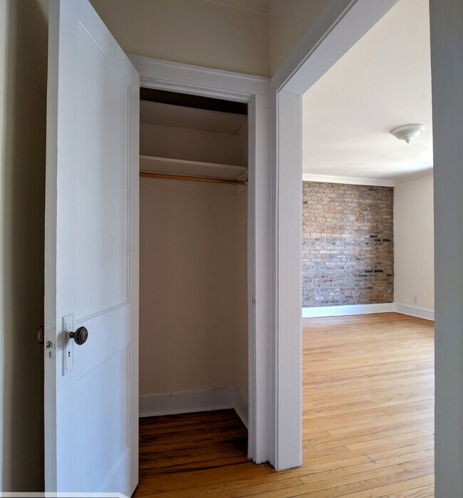 Building Photo - 2330 N Spaulding Ave