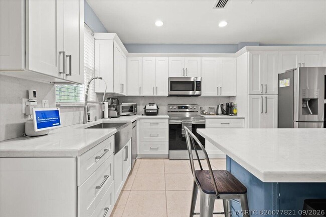 Building Photo - 130 Emerald Creek Terrace