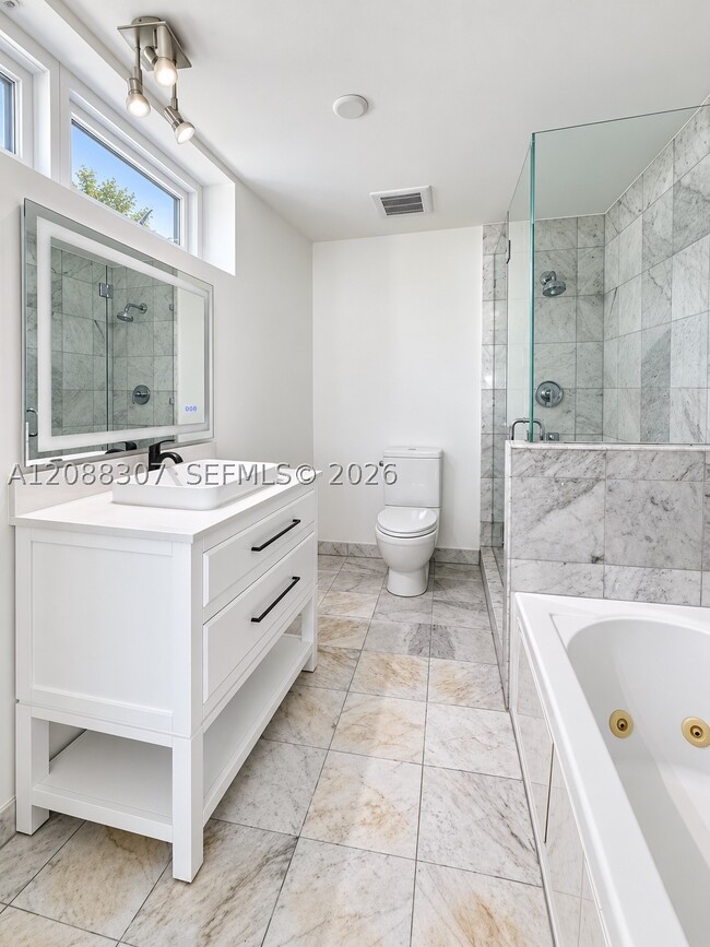 Building Photo - 6580 Indian Creek Dr