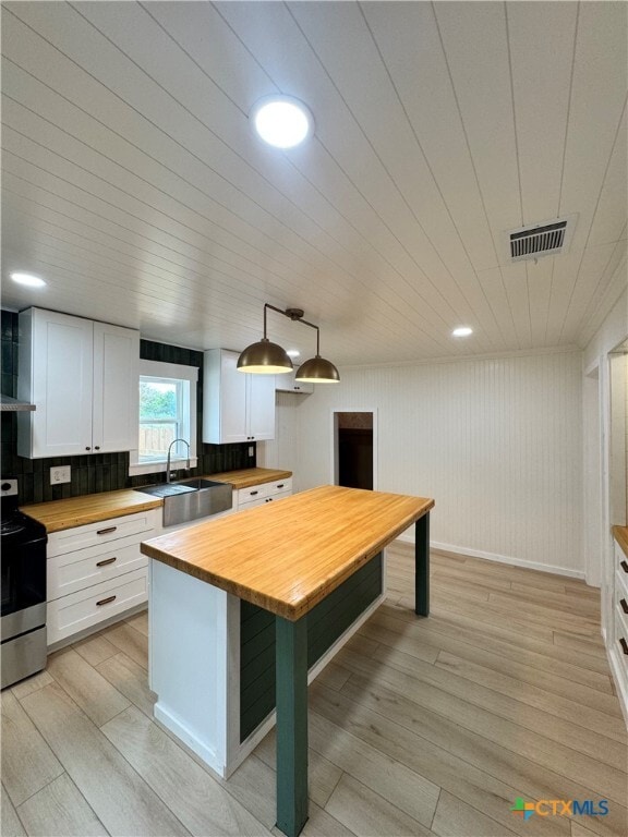 Building Photo - 223 NW Front St