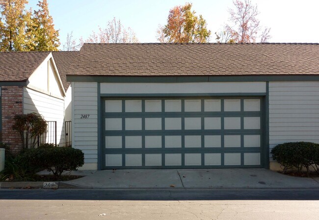 Building Photo - Charming Single-Level Townhome in Cape Concord
