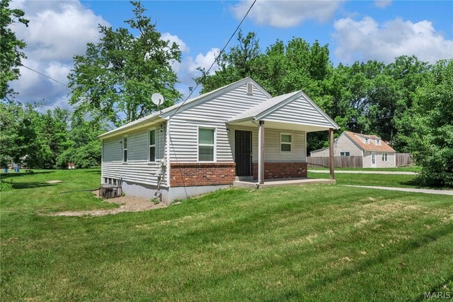 Building Photo - 201 Becker Dr