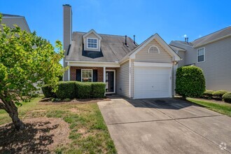 Building Photo - Available Now! 3-bedroom home with off str...
