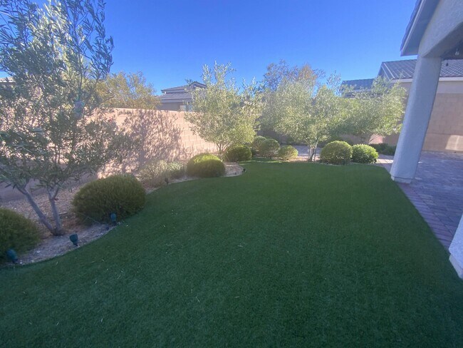 Building Photo - 799 Flowing Meadow Dr