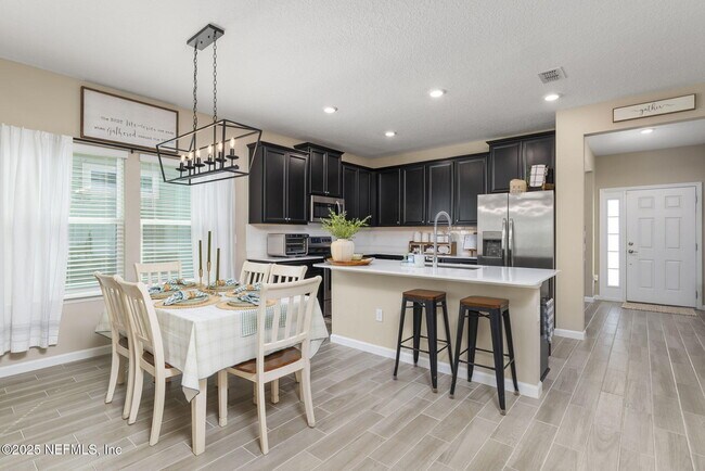 Building Photo - 9686 Lovage Ln