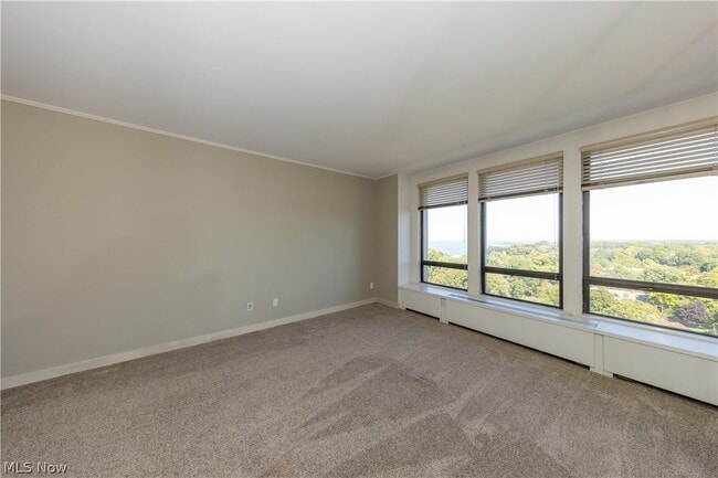 Building Photo - 1 Lakeshore Blvd