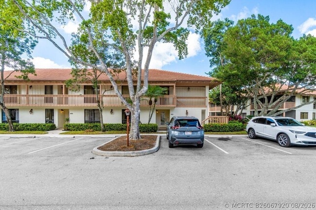Building Photo - 401 Brackenwood Ln S