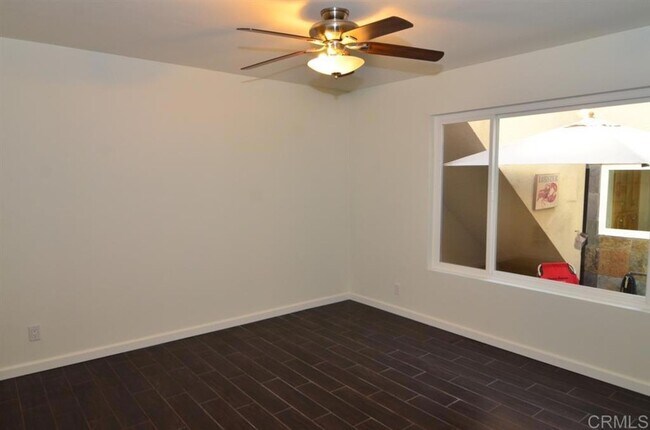 Building Photo - 4637 Park Dr