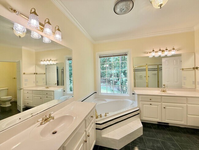 Building Photo - Tranquil and Secluded Raleigh Home with Un...