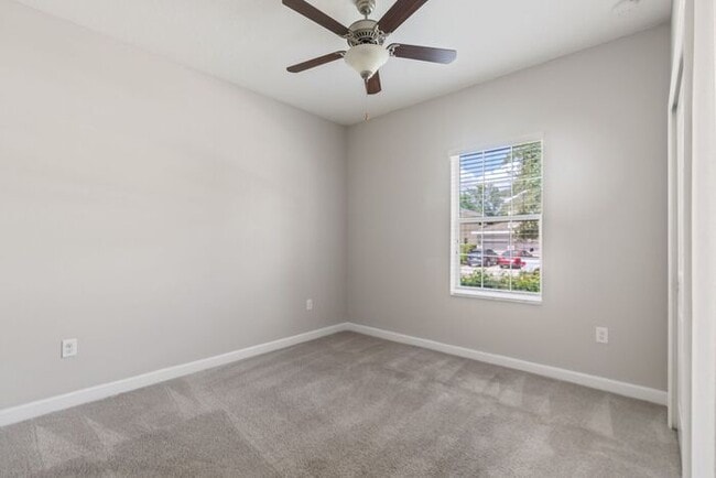 Building Photo - Spacious 4 bed, 3 Bath Terra Bella Home fo...