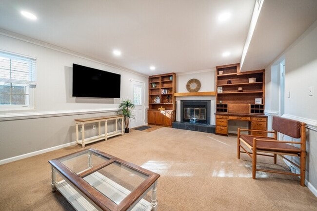 Building Photo - 6553 New Market Way