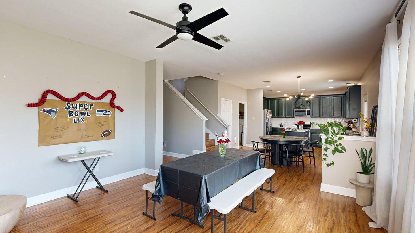 Building Photo - Comfortable Round Rock living with space, style, and everyday convenience
