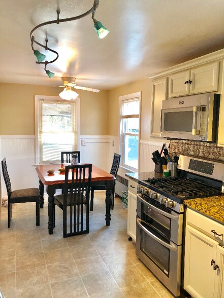 Building Photo - 205 Washington Ave