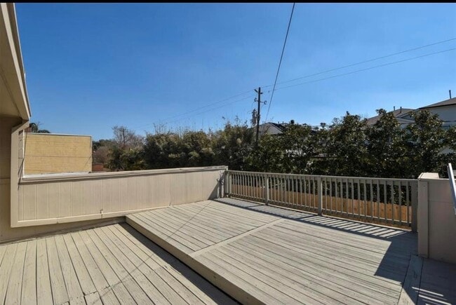 Building Photo - 4523 Acacia St
