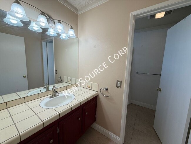 Building Photo - 2522 Marcella St