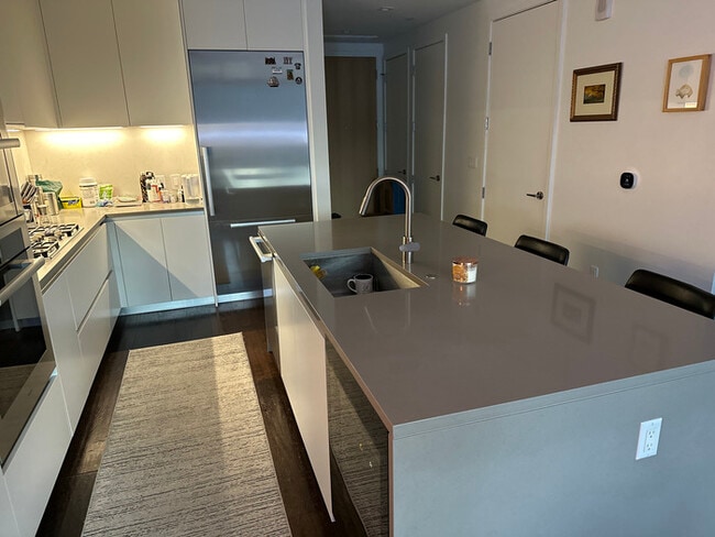 Building Photo - Charming 1BR 1BA Apartment w/ Pool & Gym in Downtown Austin